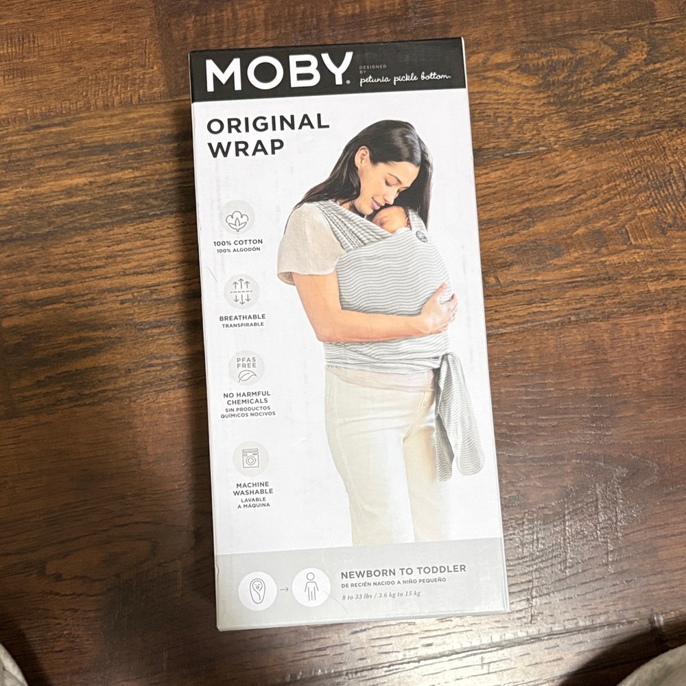 Moby Original Wrap in Gray and White